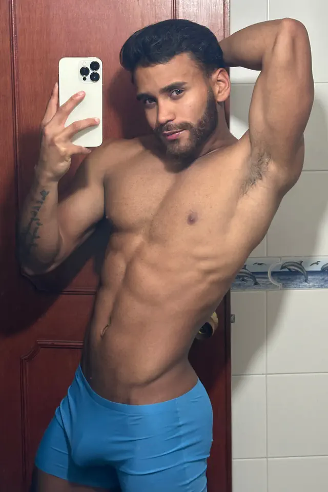 escort-media-96499f00-4260-4fa1-9f63-348776fe8501