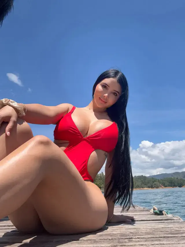 escort-media-969475f9-c604-4ac9-ba71-311c7246e382