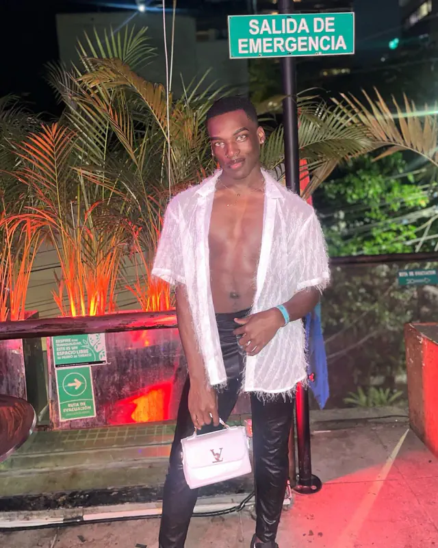 escort-media-96bfd4a7-3996-41fd-a7ea-1a17e8e332b7