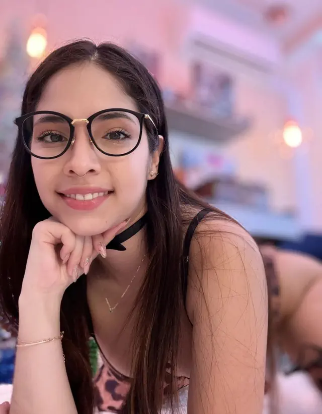 escort-media-96c54c68-6f1a-44b7-95eb-93480033d863