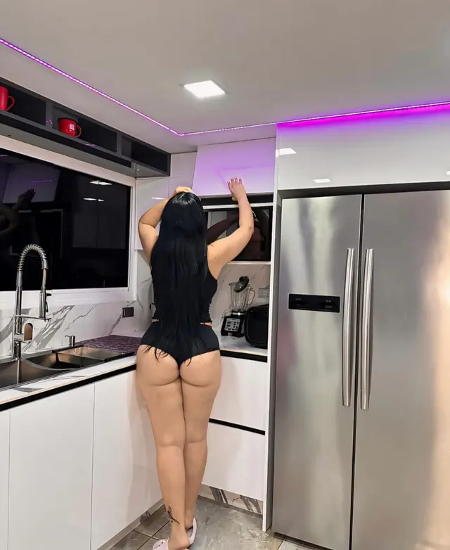 escort-media-97155b54-d4c1-46fc-8ddc-2467a3e36b34