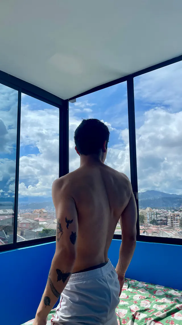 escort-media-977595d2-1091-4b77-abef-3a5e3ec2888d