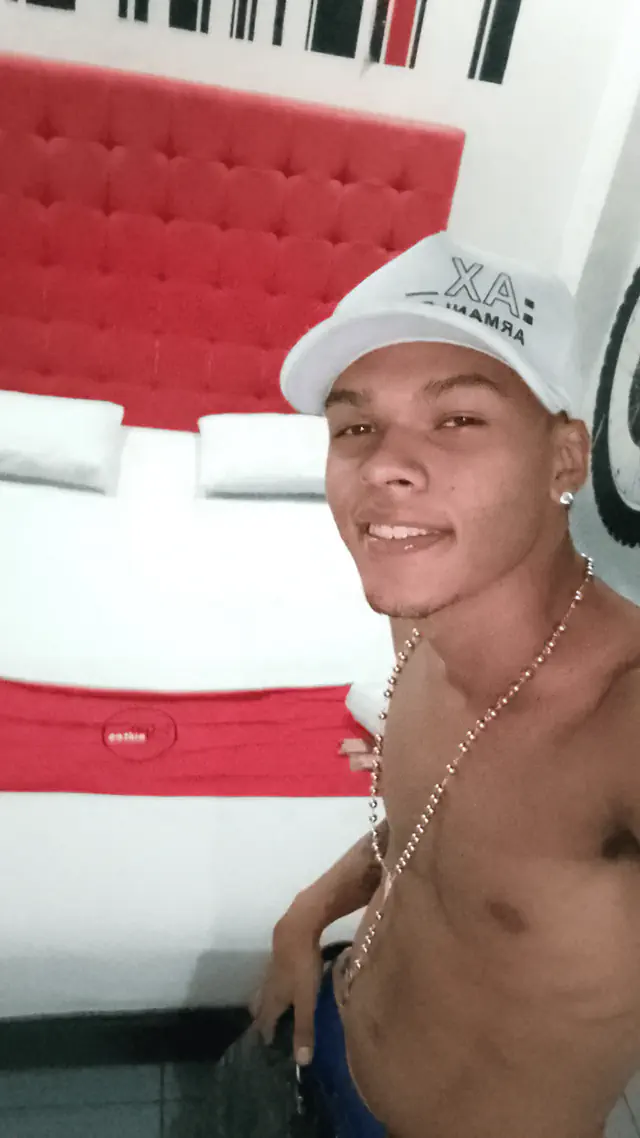 escort-media-97d611c1-e541-49cf-4f69-45a119b82300