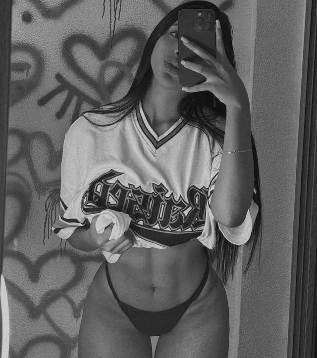 escort-media-985924cd-a2b1-4a2b-8cc2-ad5283e087fc