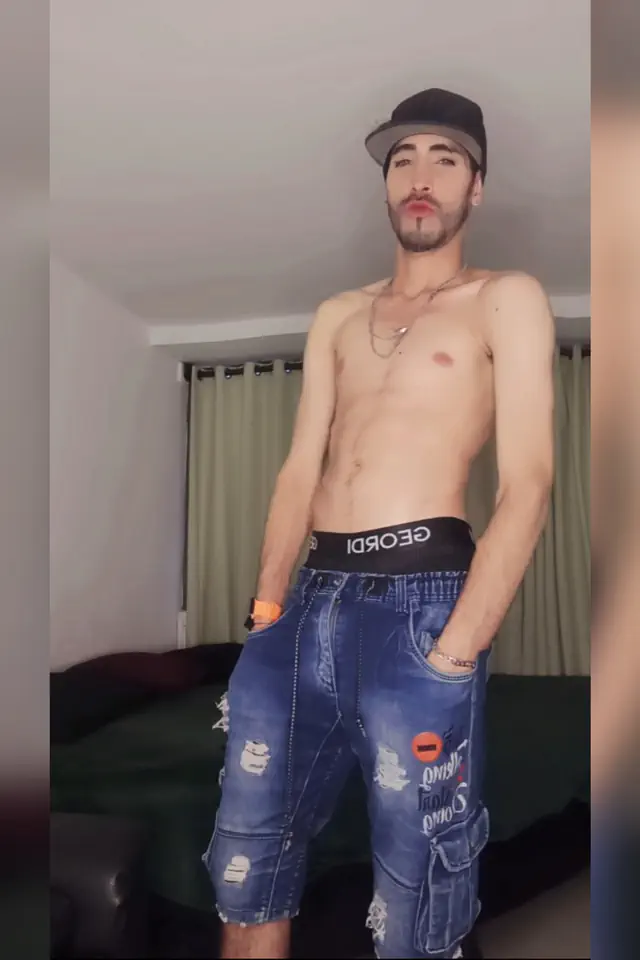 escort-media-9864d20c-ccf4-4e7f-87e0-7756da6b71c4