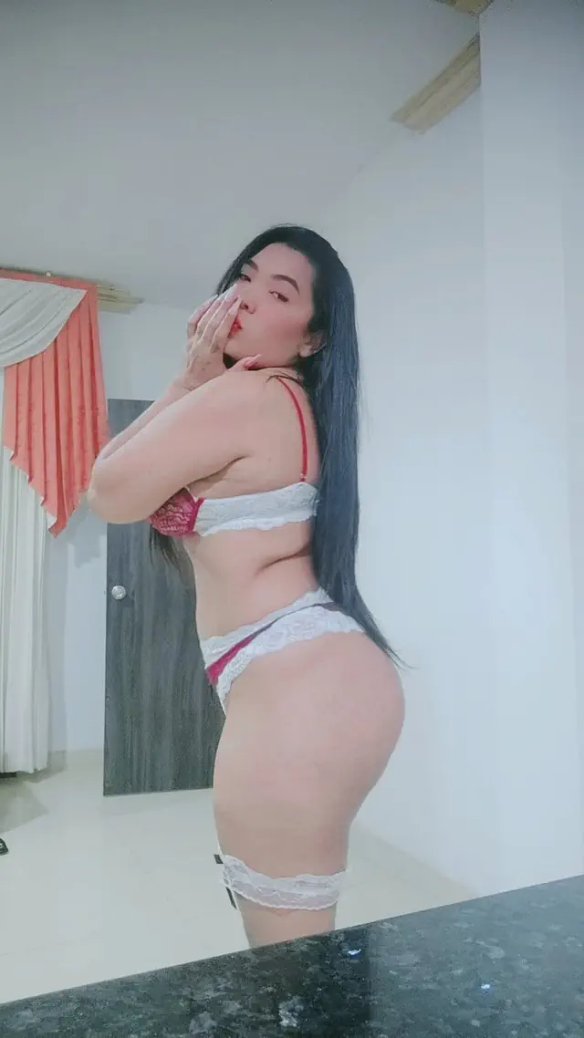 escort-media-99d2460d-c489-4250-1886-abbd0a7ece00