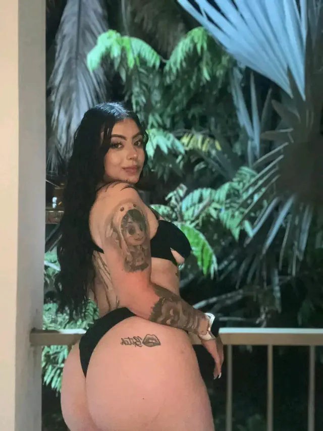 escort-media-99e60118-5bd5-4171-96a4-3cbc7633ec34