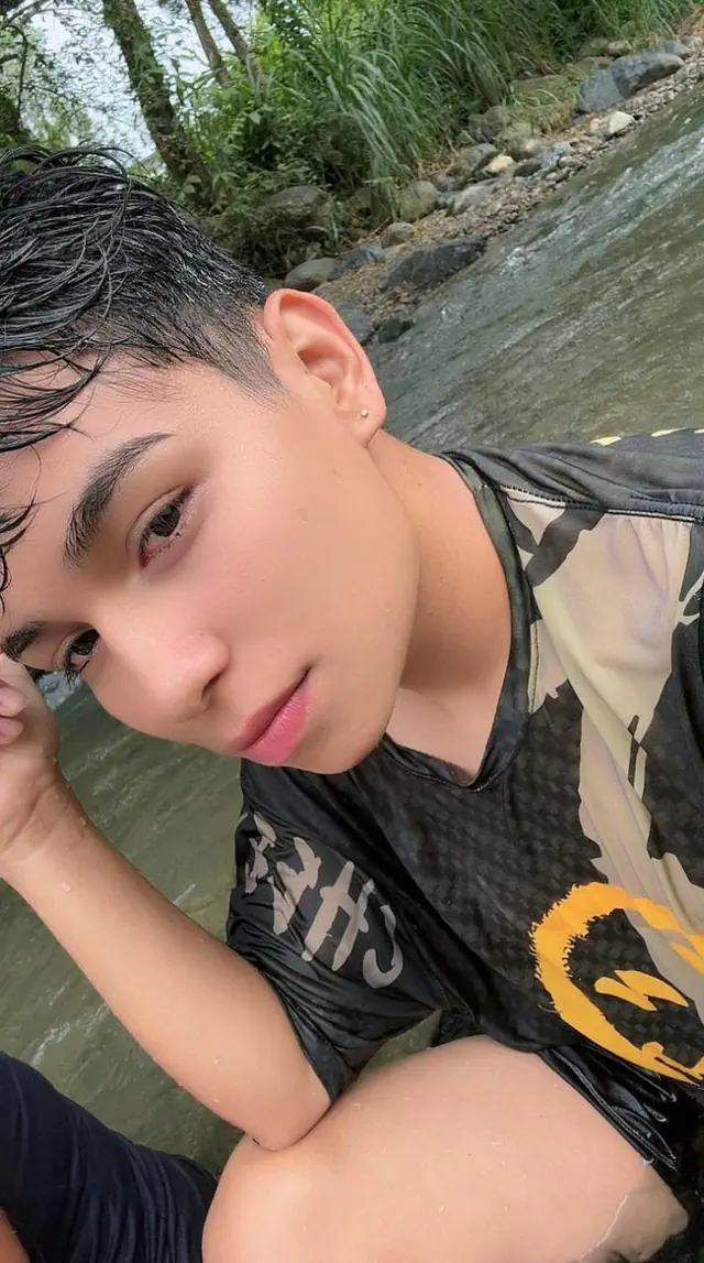 escort-media-9b46ea94-8aeb-4e76-abaa-5f68176925bc