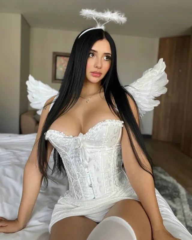 escort-media-9b59aa75-c758-470e-a663-bcbcf278293c
