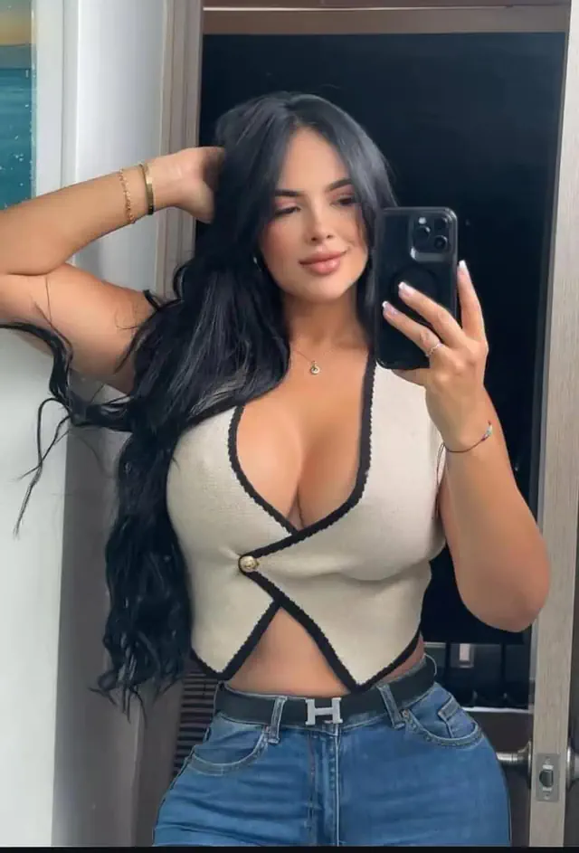 escort-media-9b81eb8a-82fe-4124-84e2-89cae182de5b