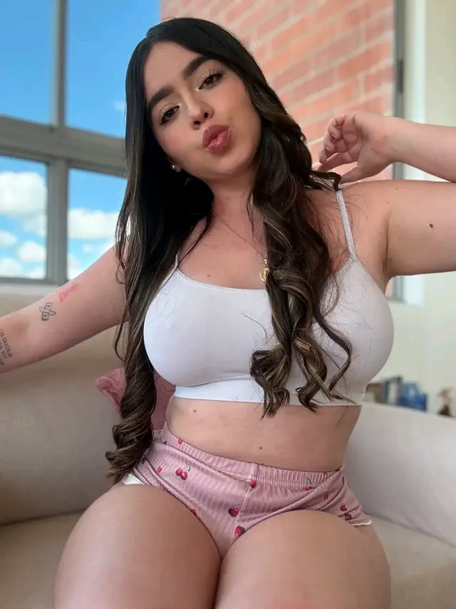 escort-media-9ba8d4f4-bb9c-4057-88d8-012b411423fe