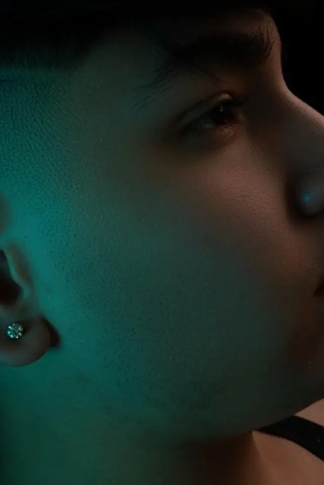 escort-media-9c5b5601-ea33-4cf8-9e79-056f650fe13d