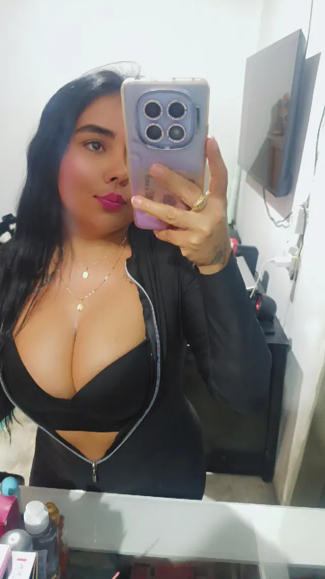 escort-media-9d527f18-8524-4a00-b075-ef65c58cf3b6