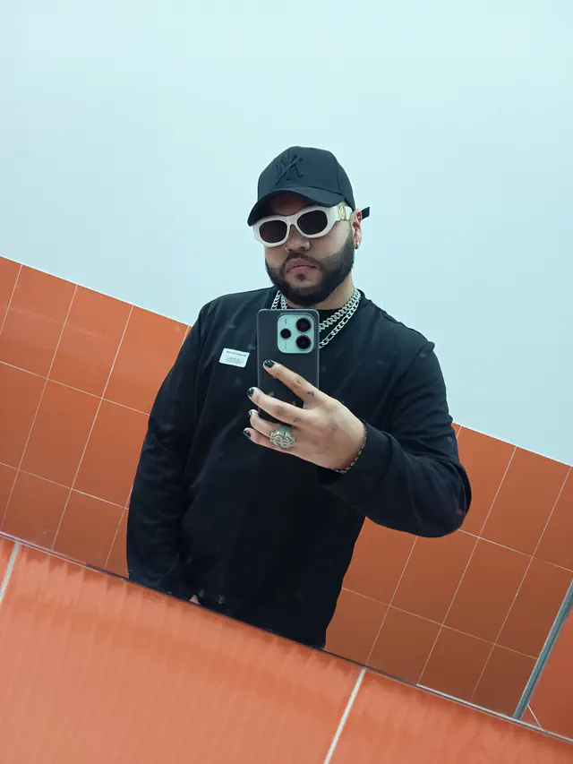 escort-media-9fcdfff6-c59d-4375-bb59-464203ced2db