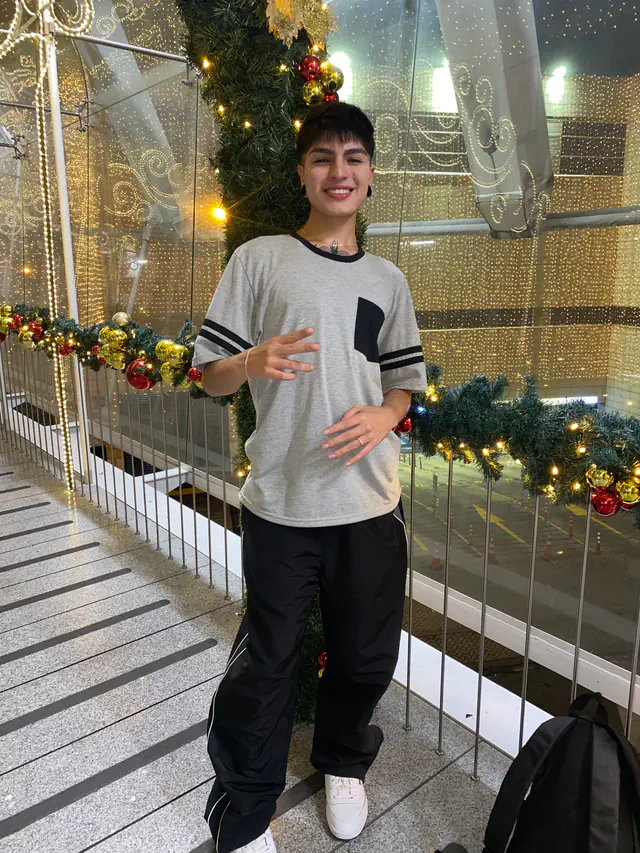 escort-media-a0452a0e-8143-4cda-8ac0-4c95941315cb