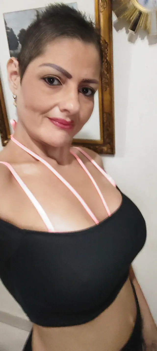 escort-media-a0bb98d0-6f24-469e-a7dd-0f86568ef23f