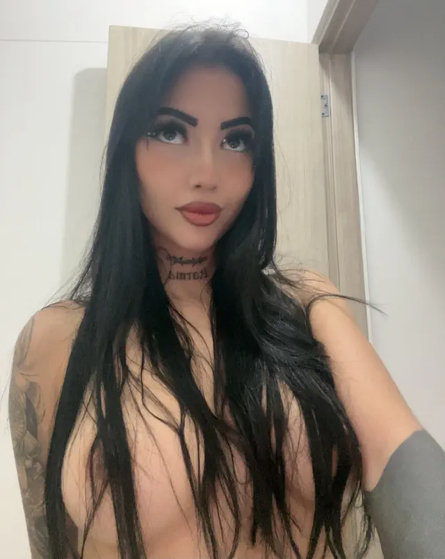 escort-media-a3042599-66da-46c7-93fa-4595e18a51f2