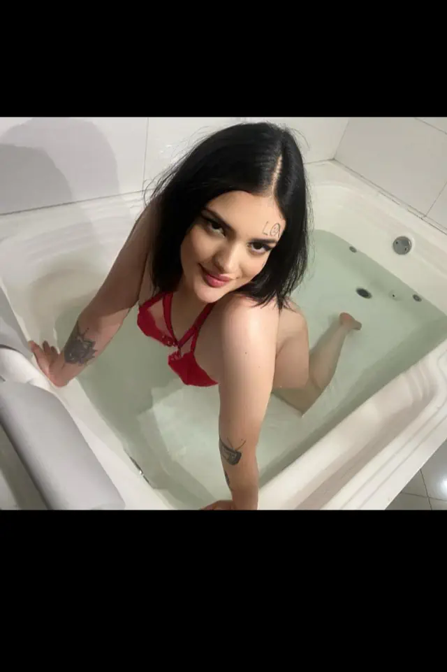 escort-media-a470c126-1e55-4945-9d27-5aa1715b807c