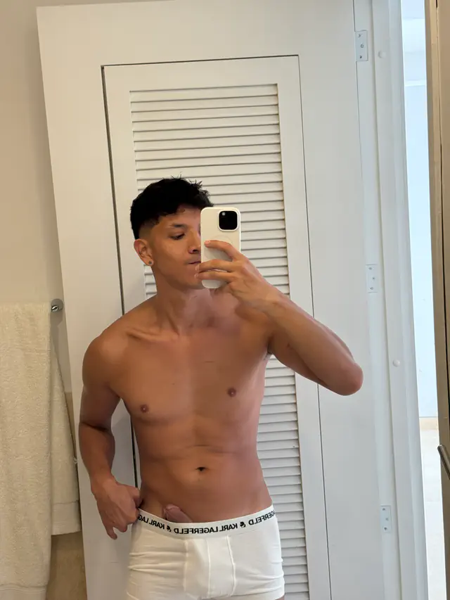 escort-media-a4de897b-7690-4c86-a84e-d444c160a008