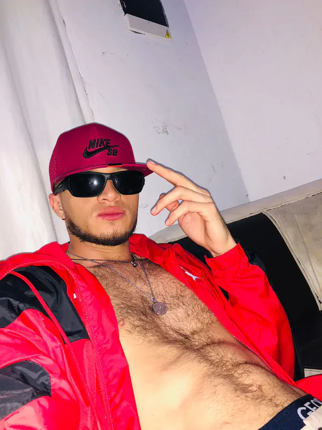 escort-media-a56cd049-e6ea-4ef1-9f7a-0c45ffce51b7