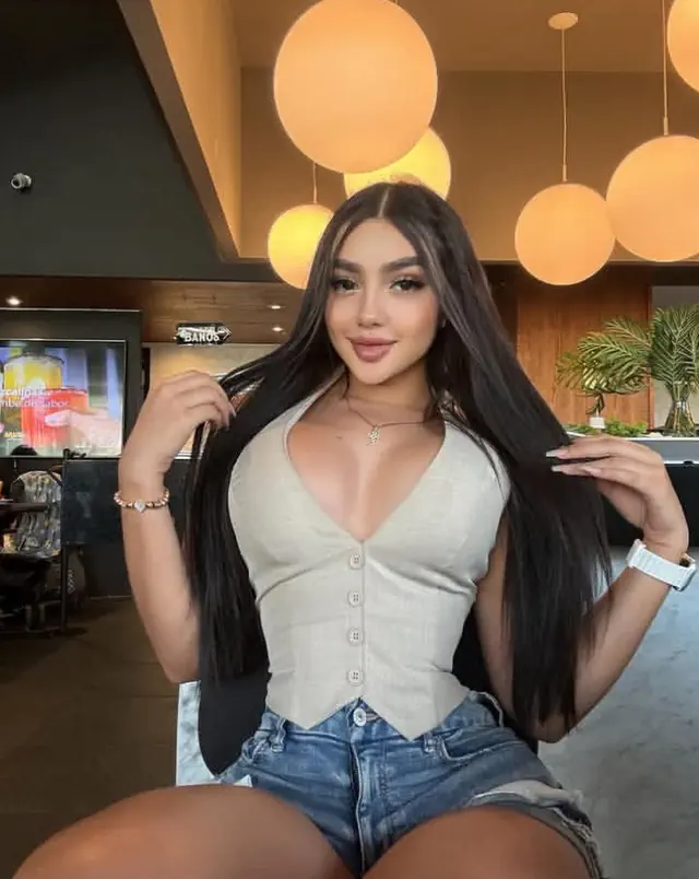 escort-media-a574cac5-74fb-4881-a96e-da0ec87e0e2c