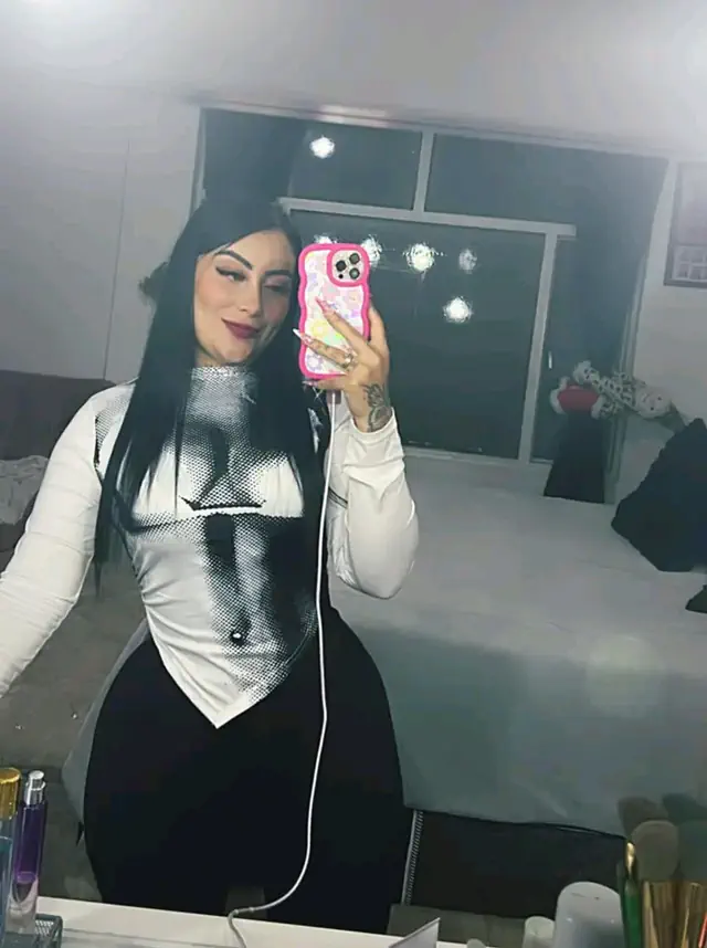escort-media-a5c1c4cf-600c-4167-b2ba-b07d5d7efce9