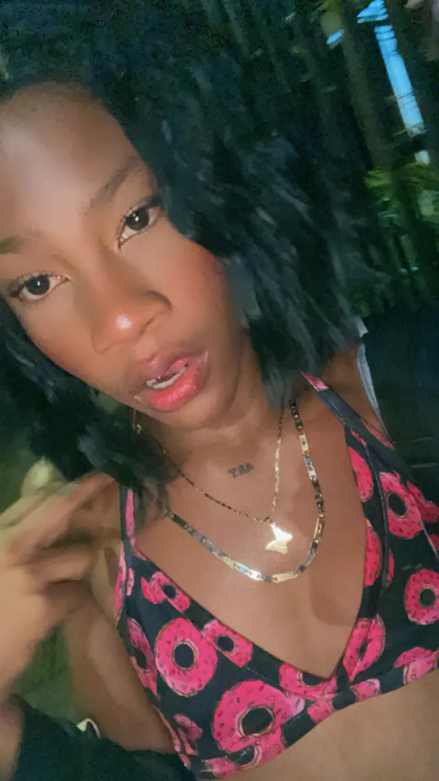 escort-media-a5d1ffb1-968f-47ea-af78-774c9b7ec1dc