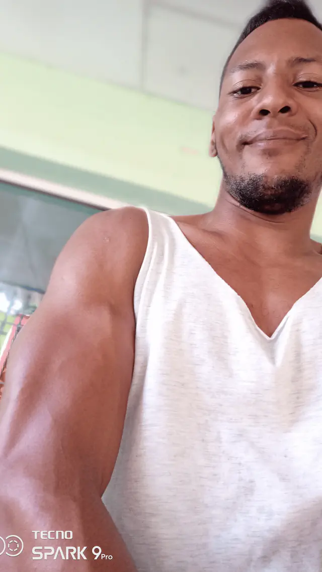 escort-media-a8598552-f44b-41b4-c9c0-877fe38e8f00