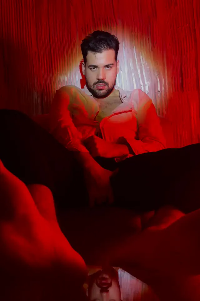 escort-media-a9285ed9-d714-4275-a1c4-f20c42dbd53b