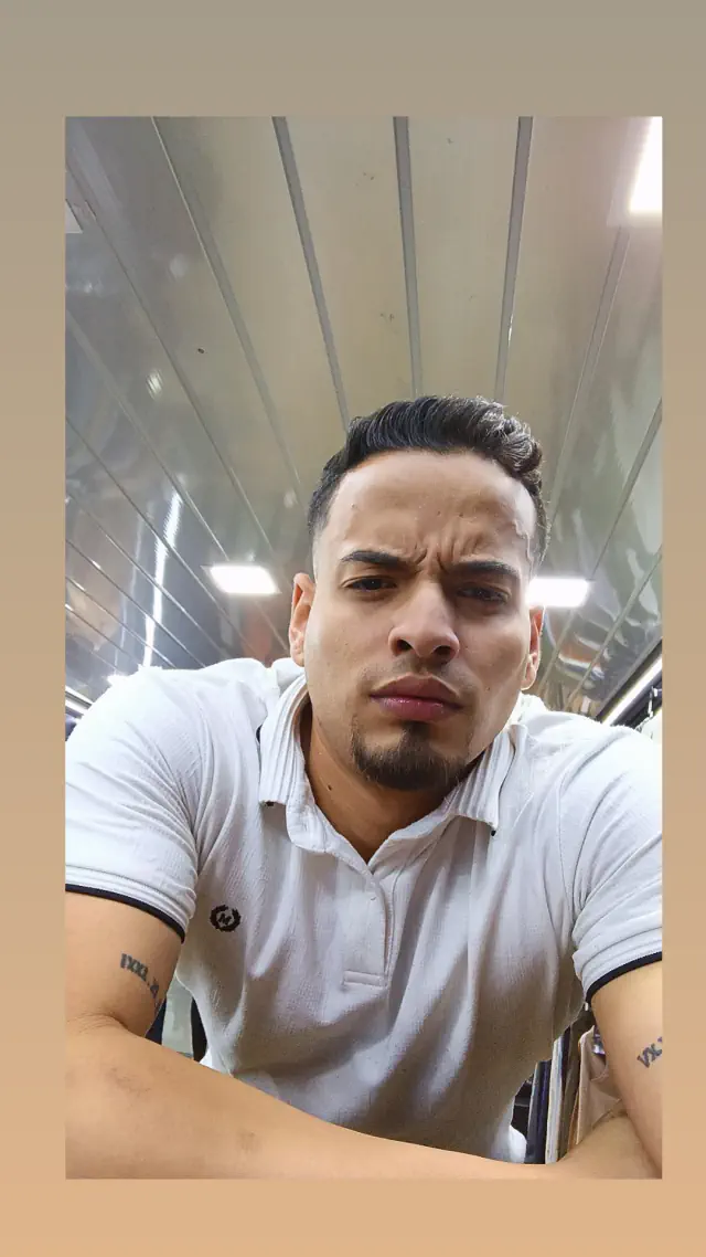 escort-media-aa13ccfc-0236-471d-a371-ef52dd0bc939