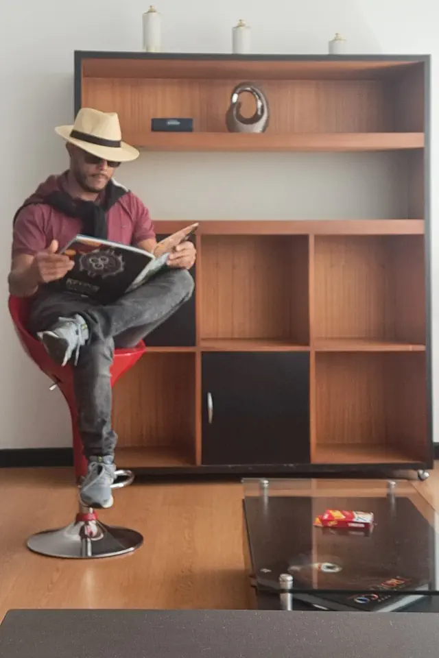 escort-media-aa753484-71c6-44fc-9d75-dacf1d5e885f