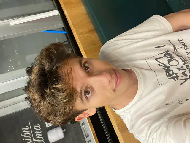 escort-media-aa9cc320-31c6-4769-8f43-2869ae2d4552