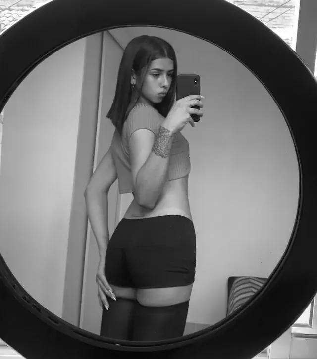 escort-media-ab8f0fe9-068a-49f4-b31f-4fdcf84e38ae