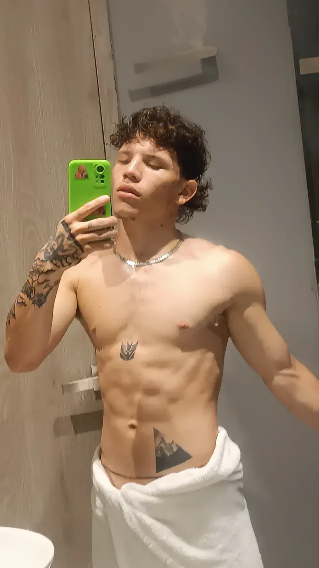 escort-media-abdca54b-5fa8-4edb-8777-9c386568c9fd