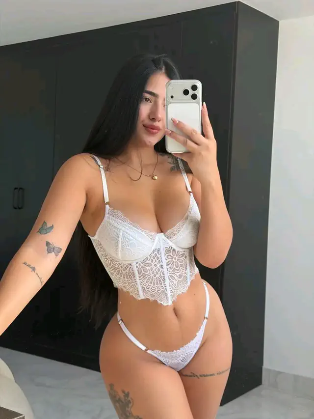 escort-media-ada97e7b-0156-438a-8289-418106fd046d