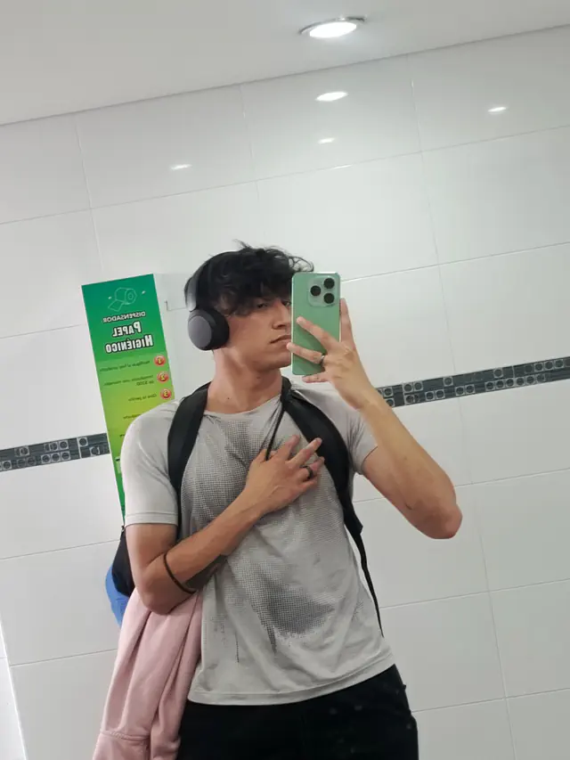 escort-media-ae17bf9f-6670-44f2-8b12-94243298b2bb