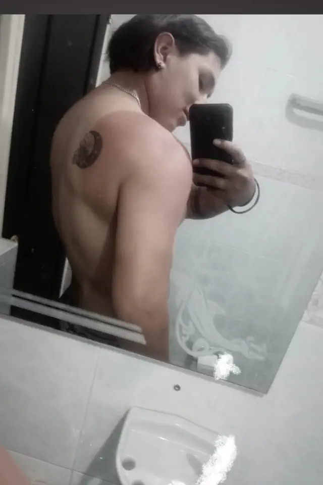 escort-media-ae44021c-1c4e-4b15-98ff-744b3817efbf