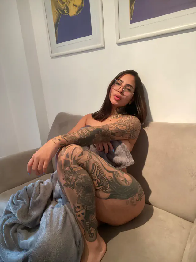 escort-media-b20d1c31-b116-4a9c-8498-e3e163833383