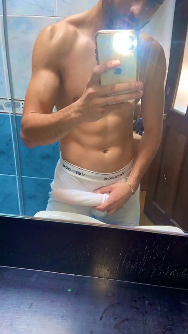 escort-media-b2fe4f4e-d7e3-4bd6-5365-18b859bd9800