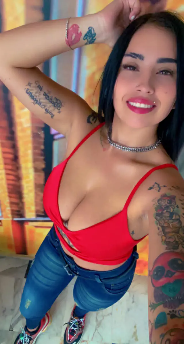 escort-media-b30e3633-8d10-4c72-80bb-e46216bf2cc2