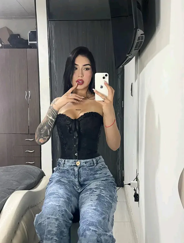 escort-media-b352e0b9-8fe6-4bb7-a216-60c31ae5abb1