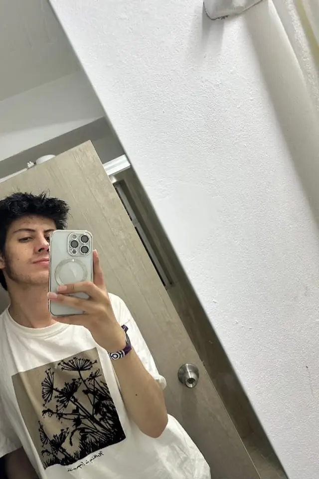 escort-media-b38a9c16-1873-4ac1-bc7f-87578e819ceb