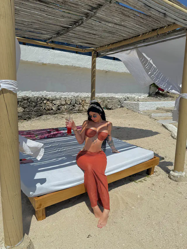 escort-media-b3a070d2-90fa-4157-99a4-cc448f626250