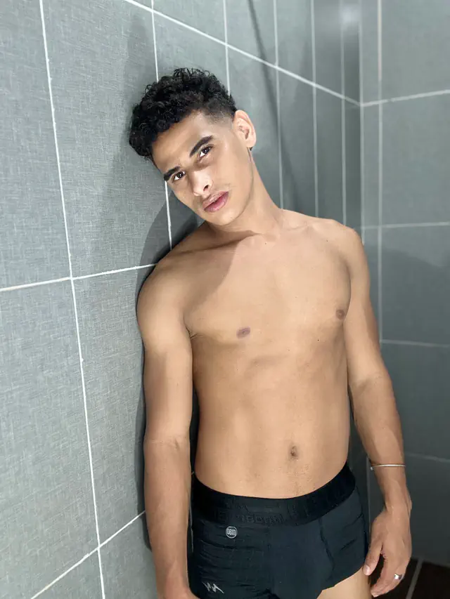 escort-media-b40fff4b-931b-43ba-87ab-de8fe9b8278b