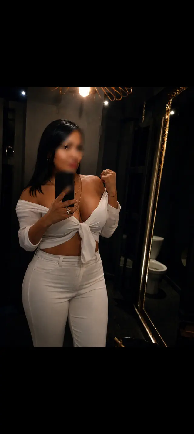 escort-media-b435b67d-0213-435c-a1c9-7657ee4ea90e