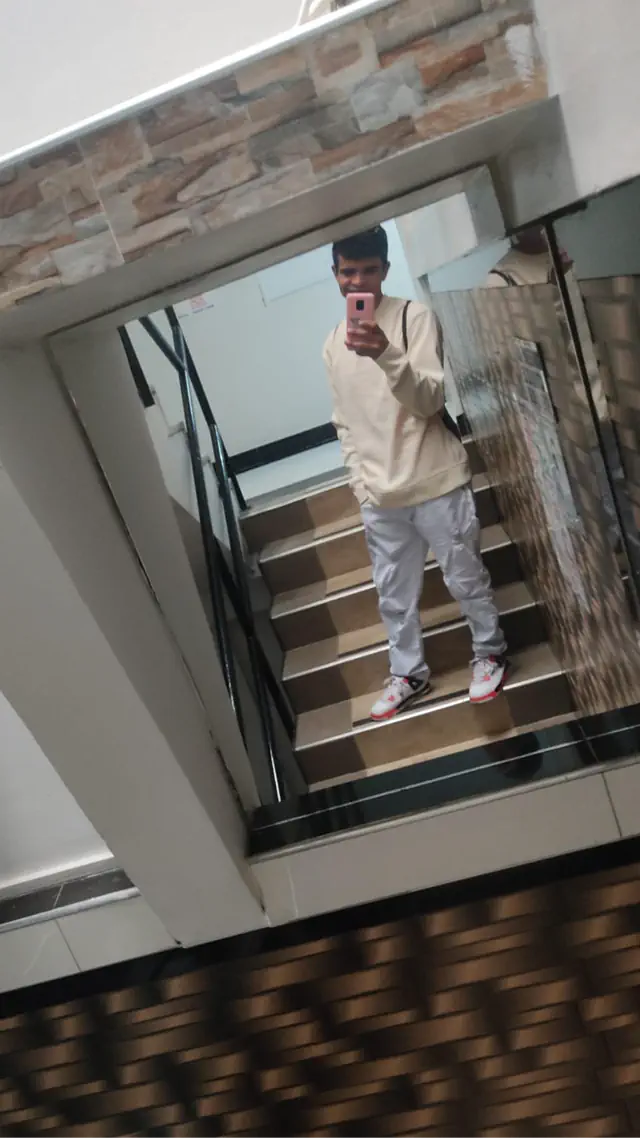 escort-media-b4557288-093f-4d4f-7cff-8ce96cf65100