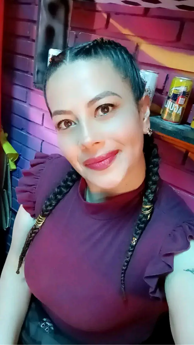 escort-media-b497006d-58c0-4441-a4e9-96c802bfd0e0