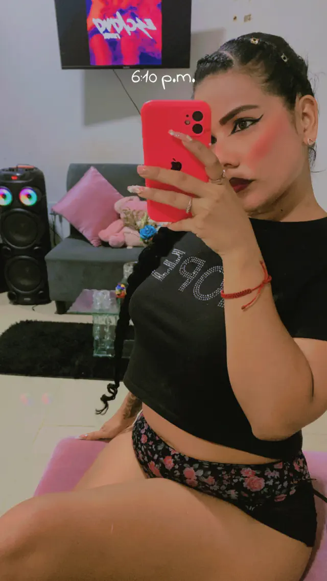 escort-media-b4ed6e88-dfc7-4872-b4d2-e1738bf91d9d