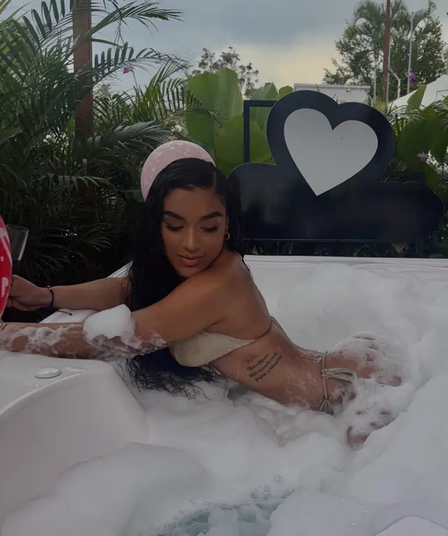 escort-media-b52be82a-b89d-4171-97fa-7cd1a8333f95