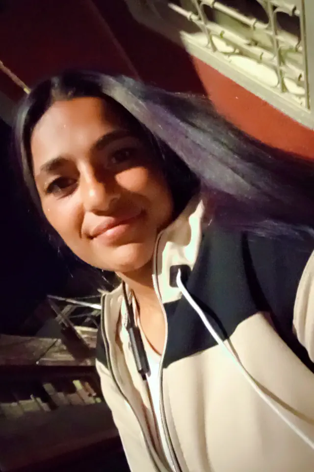 escort-media-b570c802-08b2-43b5-a4ec-afbb670b4b83